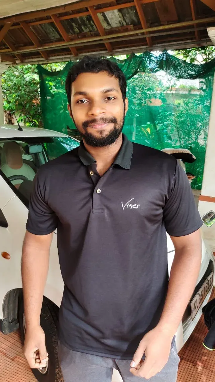 Vines branded black polo shirt
